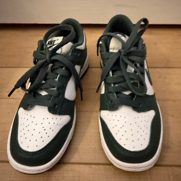 Women Nike Pandas size 35.5 or kids 3.5Y Nike Green and White Sneakers for Kids - Picture 2 of 6